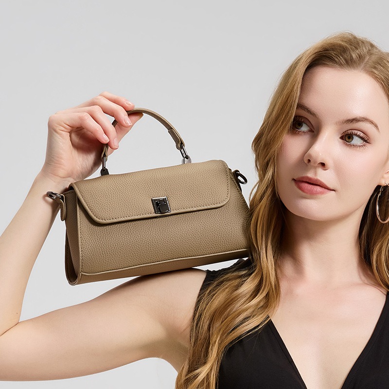 حقيبة كتف صغيرة بسيطة للاستخدا - مراجعة Luxury Bags Everyday وسعره