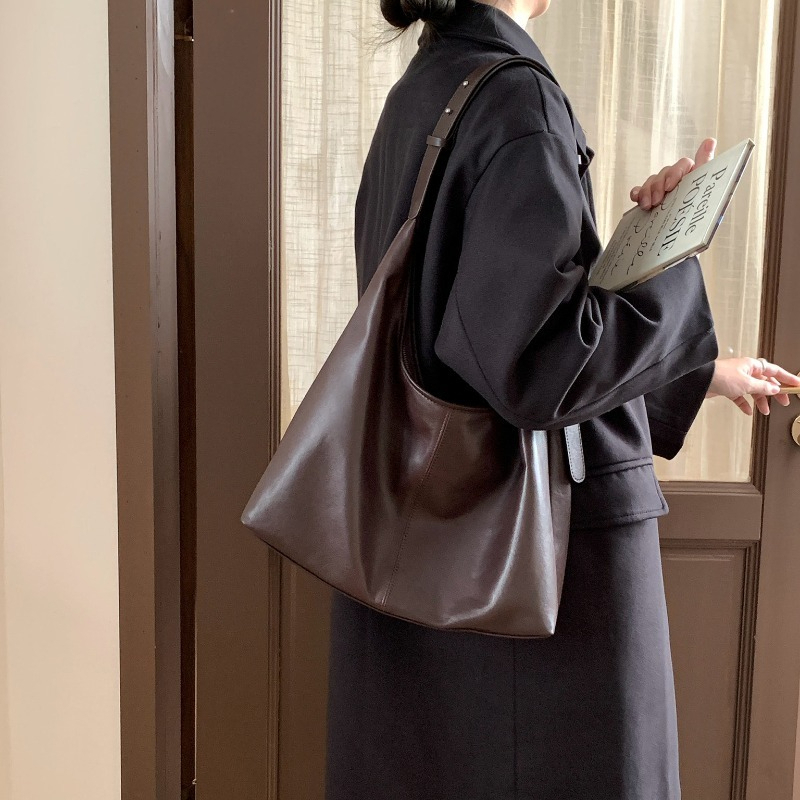 حقيبة كتف كلاسيكية يومية للنسا - مراجعة Luxury Bags Everyday وسعره