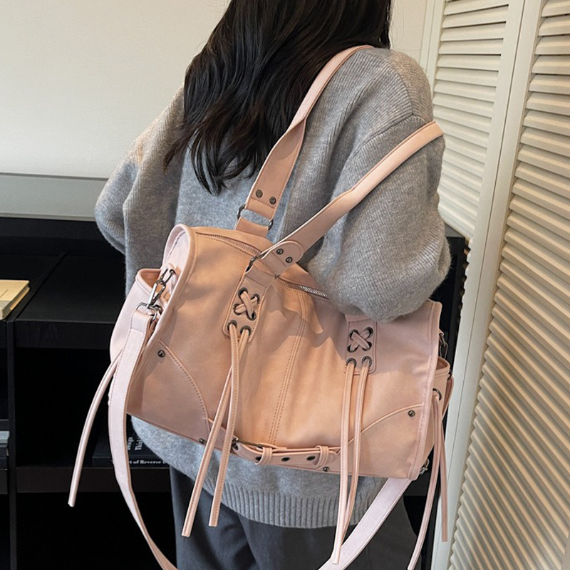 حقيبة دراجات نارية Y2K للنساء، - مراجعة Luxury Bags Price وسعره