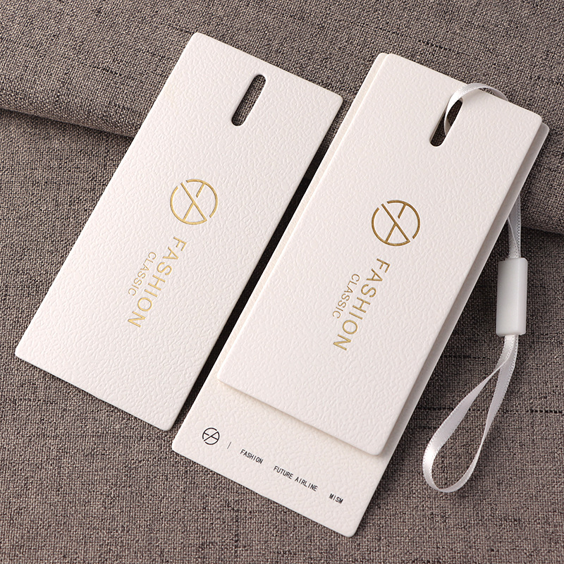 بطاقات تعليق مخصصة للملابس من  - مراجعة Luxury Bags Price وسعره